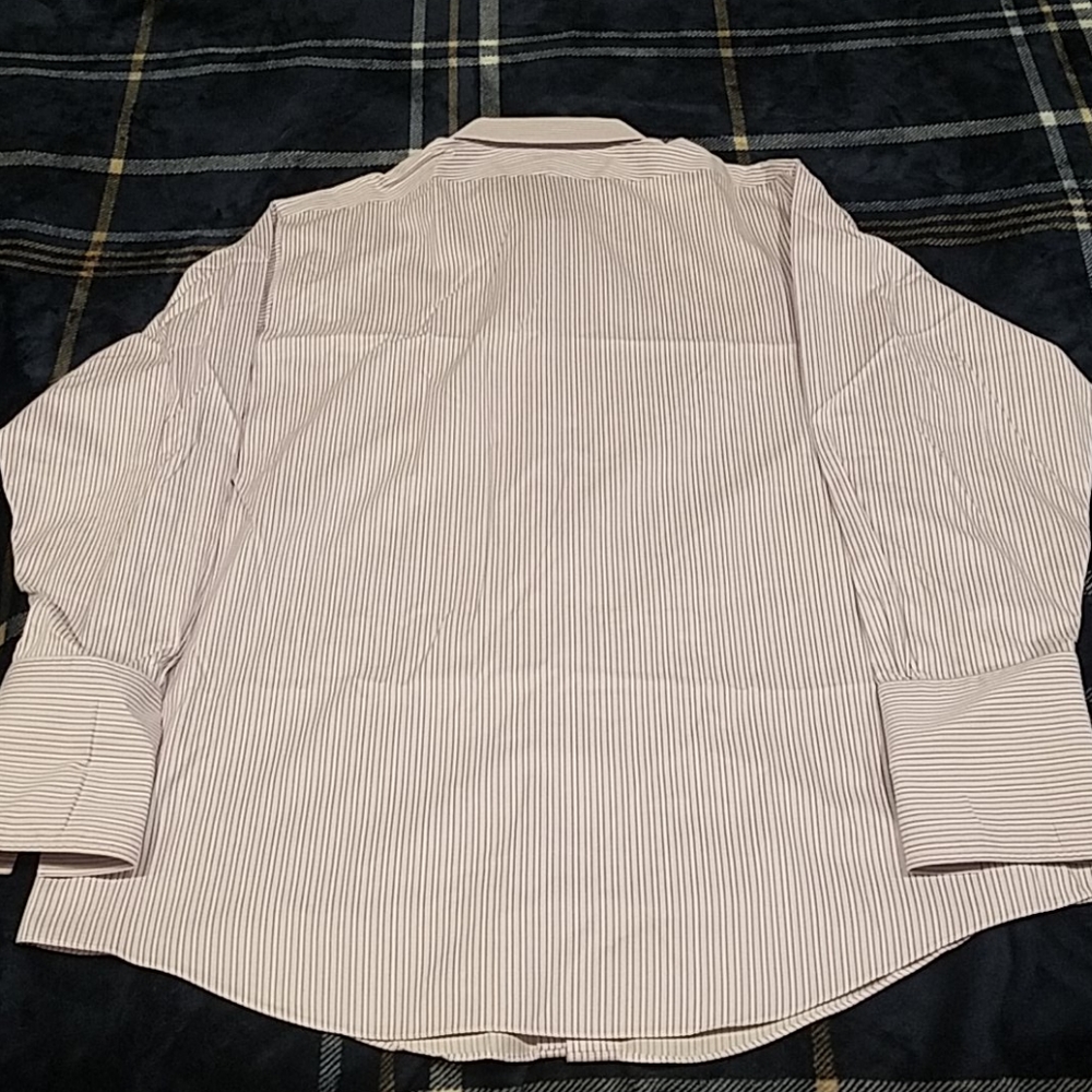 Button down - Picture 6 of 6